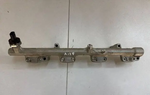 BMW 5 G30 G31 Fuel main line pipe 7639979 1353