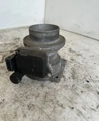 Audi A6 S6 C4 4A Mass air flow meter 054133471
