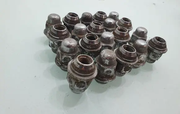 KIA Ceed Nuts/bolts 