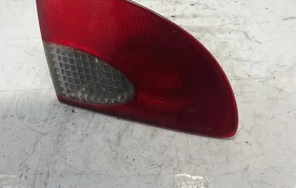 Toyota Avensis T220 Rear/tail lights