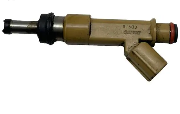 Toyota Auris E180 Fuel injector 232500T030