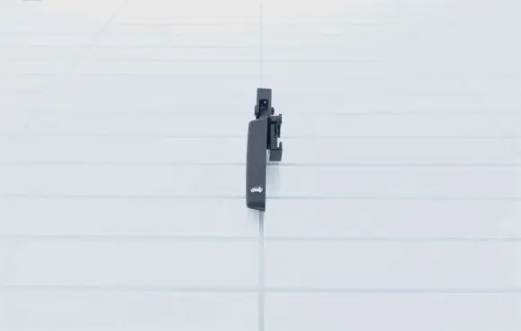 Engine bonnet (hood) release handle