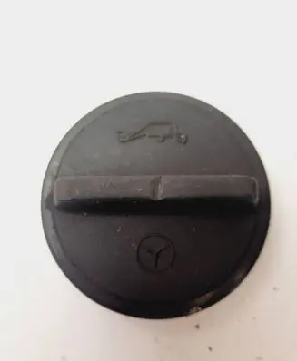 Mercedes-Benz W123 Oil filler cap 1020180402