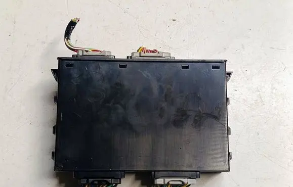Suzuki SX4 S-Cross Central body control module 3678061M00S4 3678061M00 YH00131