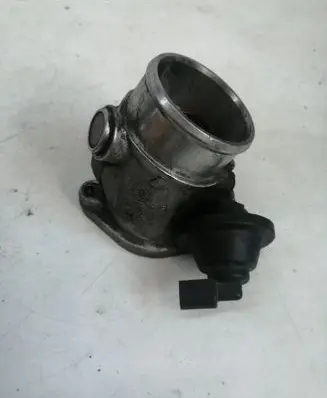 Audi A4 S4 B5 8D Throttle valve 8D0145950B