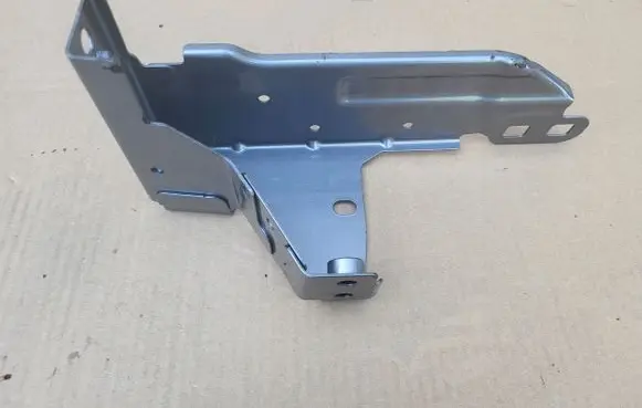 Volkswagen ID.3 Headlight/headlamp mounting bracket 