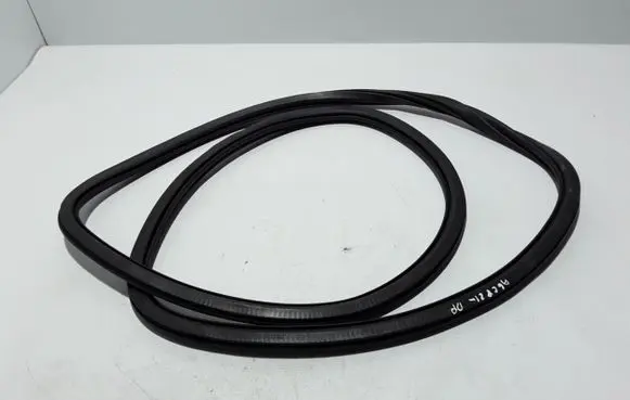 Audi A6 S6 C8 4K Front door rubber seal 4K0831721A