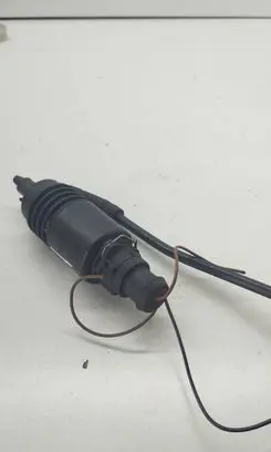 Volkswagen PASSAT B5 Windscreen/windshield washer pump 4A0955651