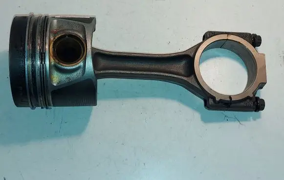 Audi A4 S4 B8 8K Connecting rod/conrod 