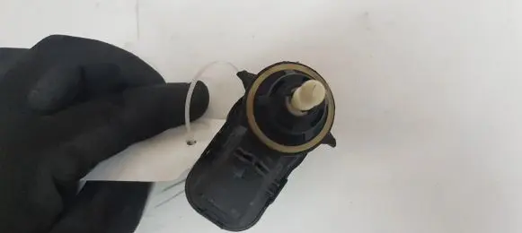 Renault Megane II Headlight level adjustment motor 
