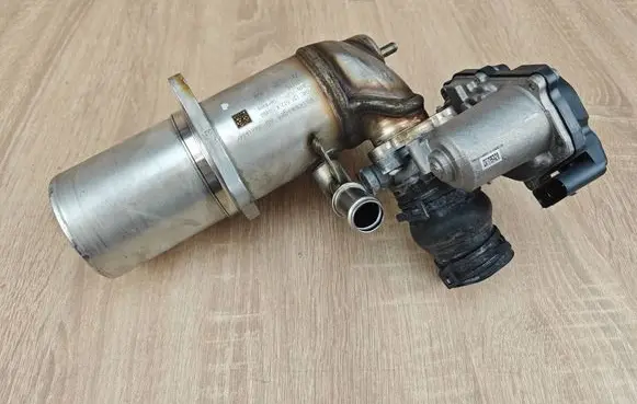 EGR valve cooler