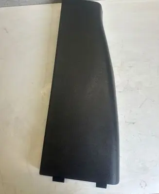(B) pillar trim (bottom)