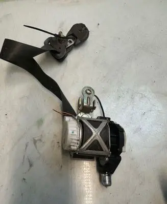 Renault Clio III Front seatbelt 556677