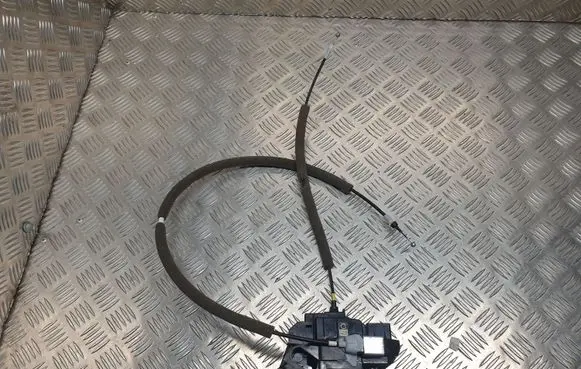Nissan Qashqai Front door lock