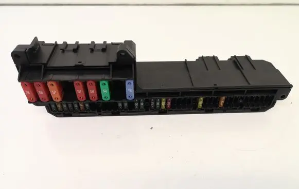 BMW 5 E60 E61 Fuse module 6957330 6114695733001