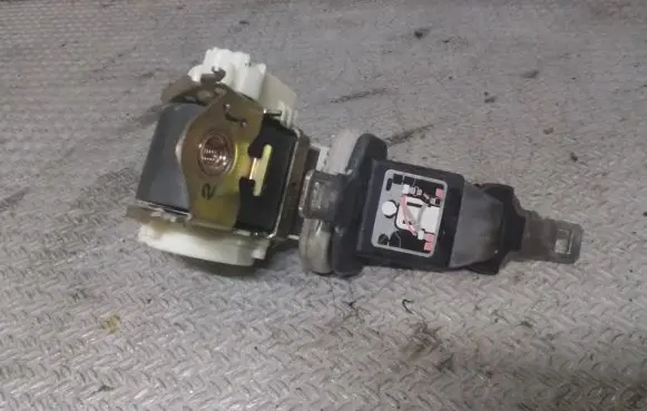 Renault Modus Rear seatbelt 330360308