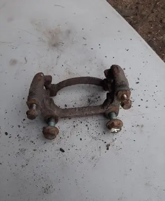Volkswagen Transporter - Caravelle T5 Brake caliper pad carrier rear 