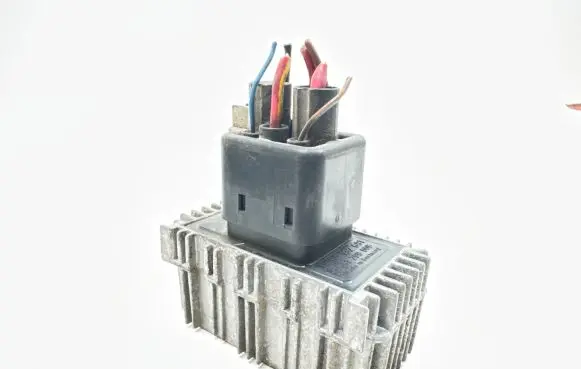 Opel Zafira A Glow plug pre-heat relay 09132691 51299008