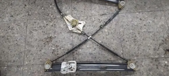 Seat Leon (5F) Front window lifting mechanism without motor 5F4837461