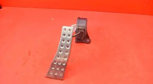 Honda Civic Accelerator throttle pedal JM08A