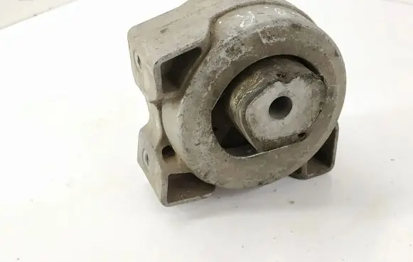 Mercedes-Benz B W245 Gearbox mount 1692400618 A1692400618