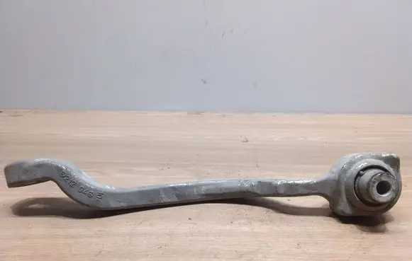 Mercedes-Benz E W212 Front lower control arm/wishbone
