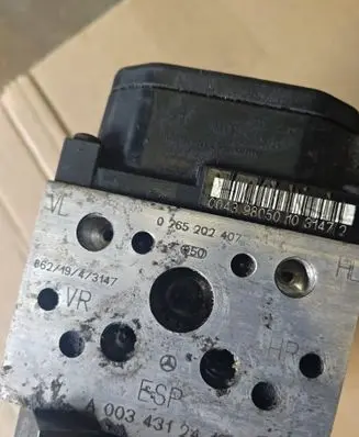 Mercedes-Benz C W202 ABS Pump 0265202407