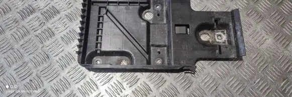 Volvo XC90 Battery tray 31479351