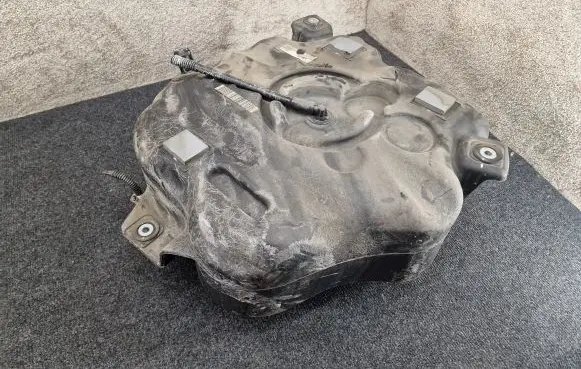 BMW 7 G11 G12 AdBlue liquid reservoir 7378033