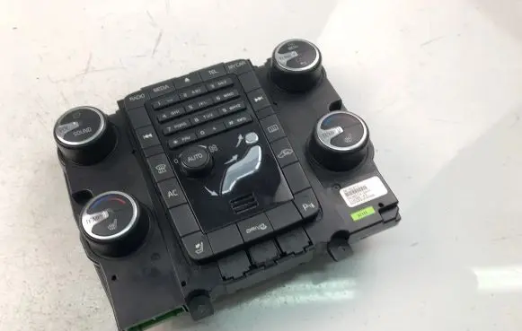 Volvo V70 Interior fan control switch 30795271