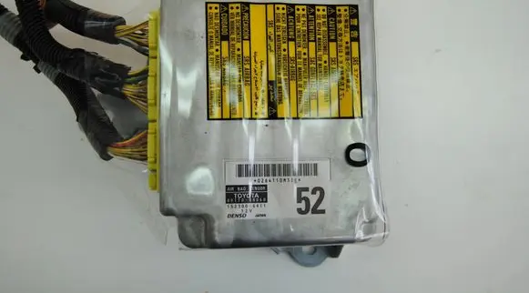 Lexus RX 330 - 350 - 400H Airbag control unit/module 8917048060