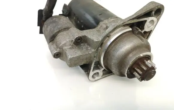 Volkswagen Polo IV 9N3 Starter motor