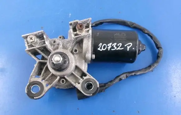 Front wiper linkage and motor