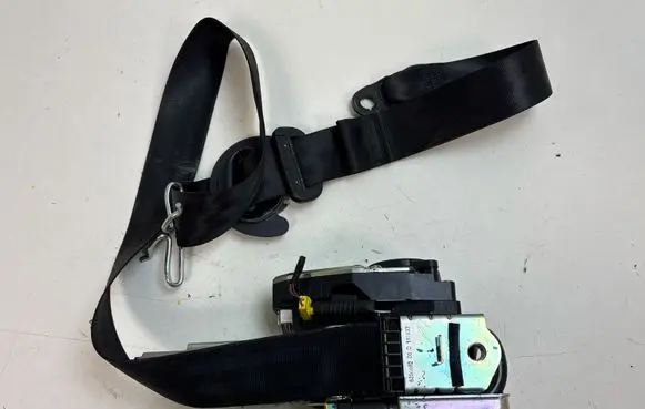 Audi A5 Front seatbelt 002L0000