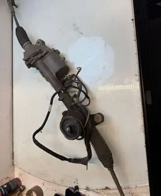 Volkswagen PASSAT B7 Steering rack 5n1909144p