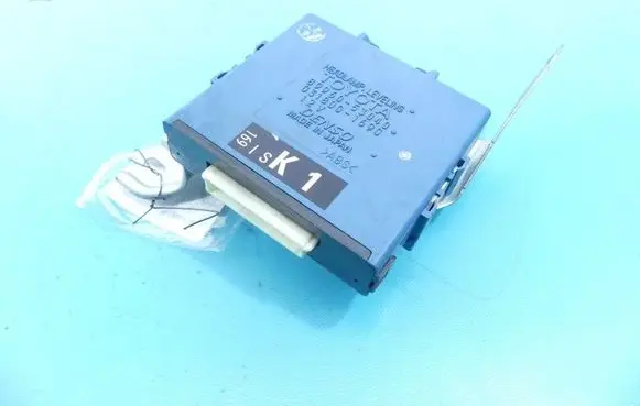 Lexus IS 220D-250-350 Central body control module 8996053040 IMPRK1585111