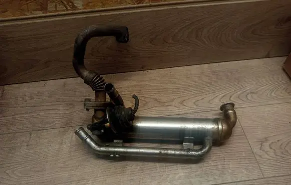 Skoda Octavia Mk2 (1Z) EGR valve cooler 03G131512AA 4443004 844430040