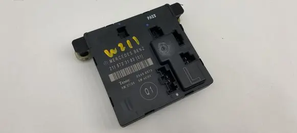 Mercedes-Benz E W211 Door control unit/module 2118703185