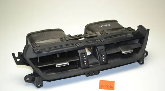 Toyota RAV 4 (XA50) Dash center air vent grill 4556442190