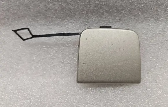 Volkswagen Jetta VI Front tow hook cap/cover 5C6807241F