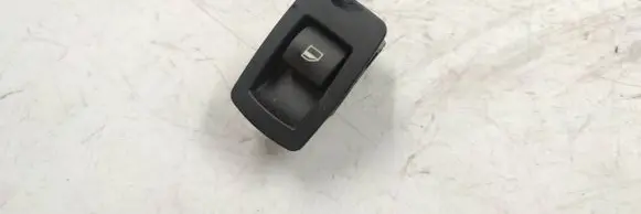 BMW 1 E81 E87 Electric window control switch 6945874 15979800725A