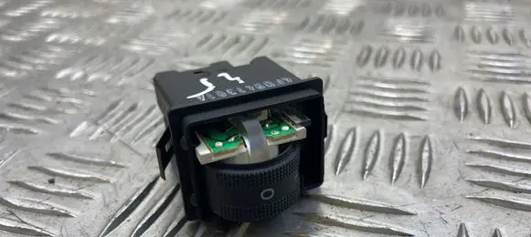Audi A6 S6 C6 4F Headlight level height control switch 4F0941301