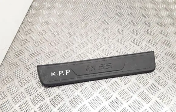Hyundai ix35 Front sill trim cover 858732Y100