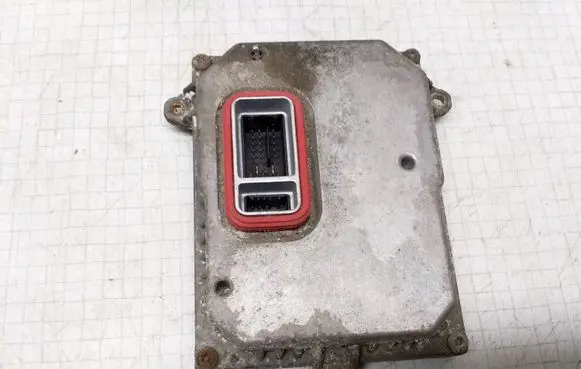 Audi A4 S4 B7 8E 8H Headlight ballast module Xenon 1307329115