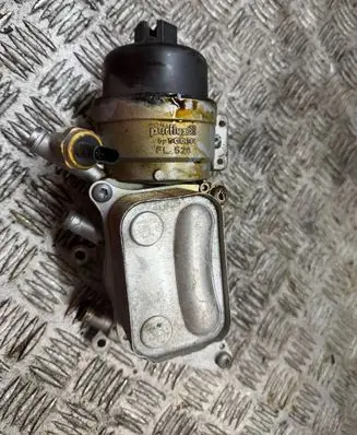 Peugeot 508 II Oil filter mounting bracket 