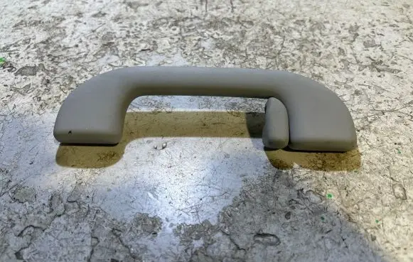 Jeep Cherokee Rear interior roof grab handle 5RG68TRMAB