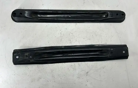Dodge Charger Muffler mount bracket/holder 04780889AC