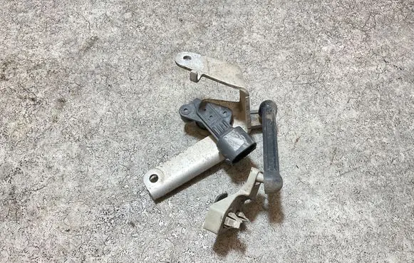 Headlight/headlamp level sensor
