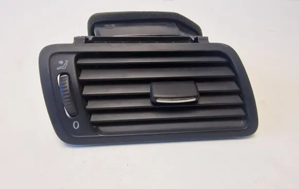 Volkswagen PASSAT B6 Dash center air vent grill 3C1819702E