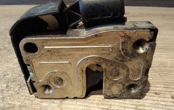 Renault Scenic I Front door lock